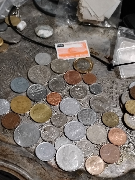 None Other - Assorted World Coins Lot - Mixed Metal Colors